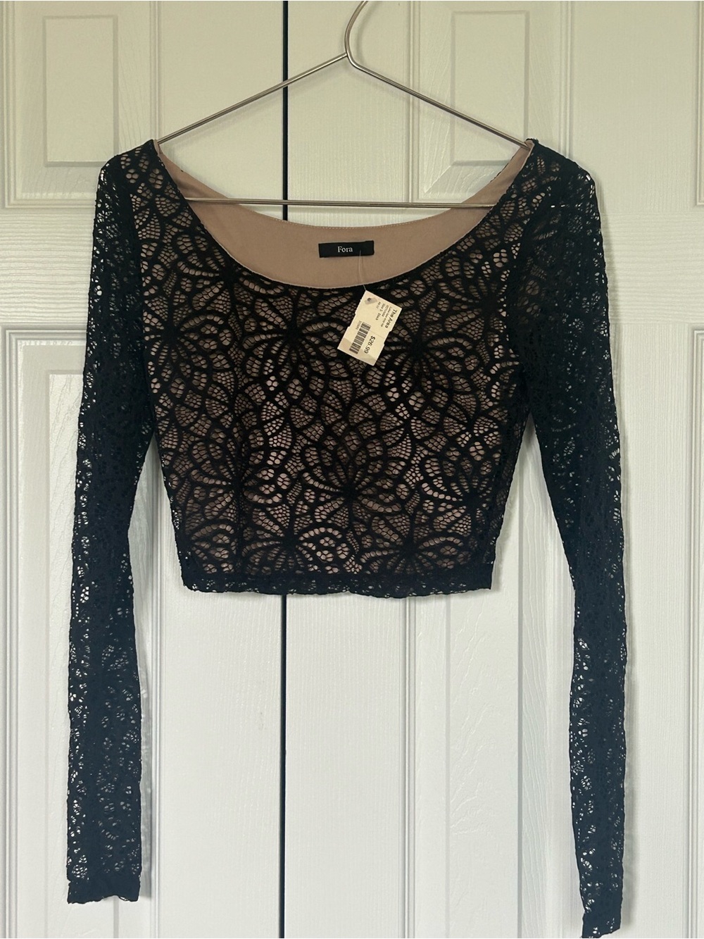 NWT Fora Lace Crop - Black and Nude, size S
